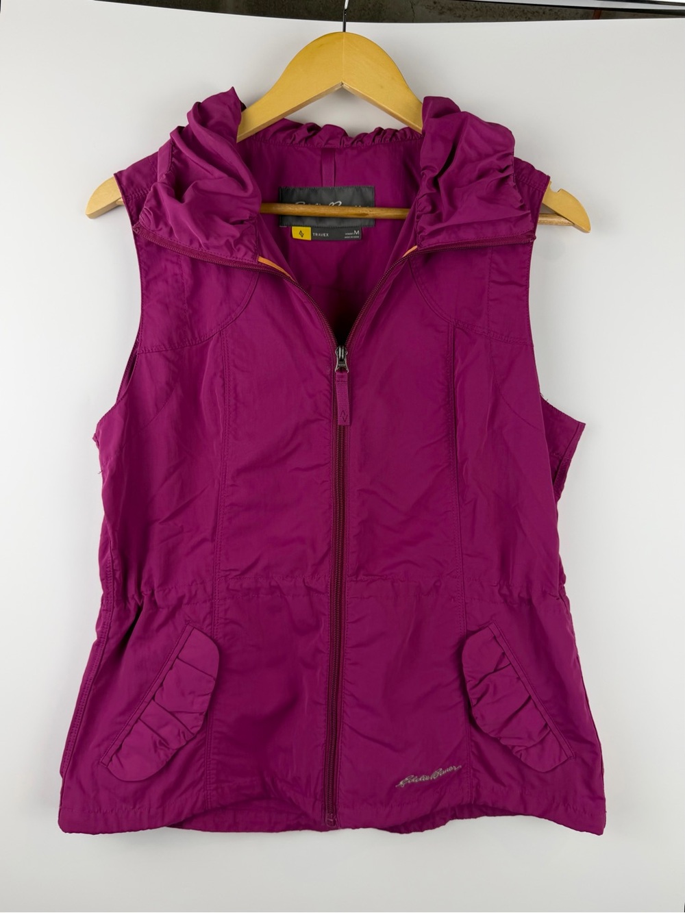 Eddie Bauer Travex Magenta Purple Hooded Vest Zip Pockets Women’s Sz M Outdoor